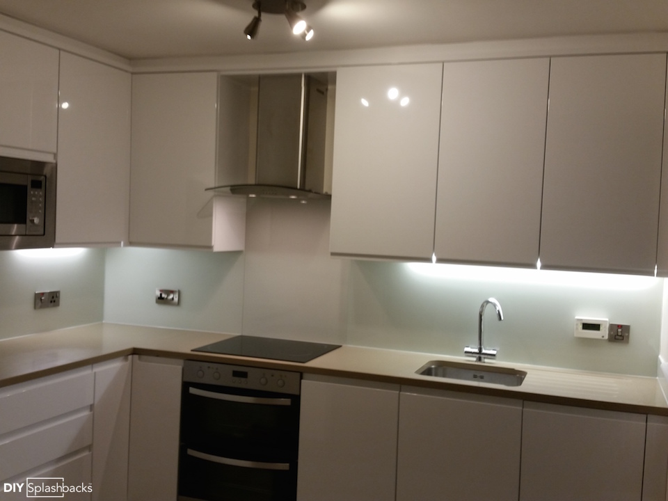 white glass splashbacks